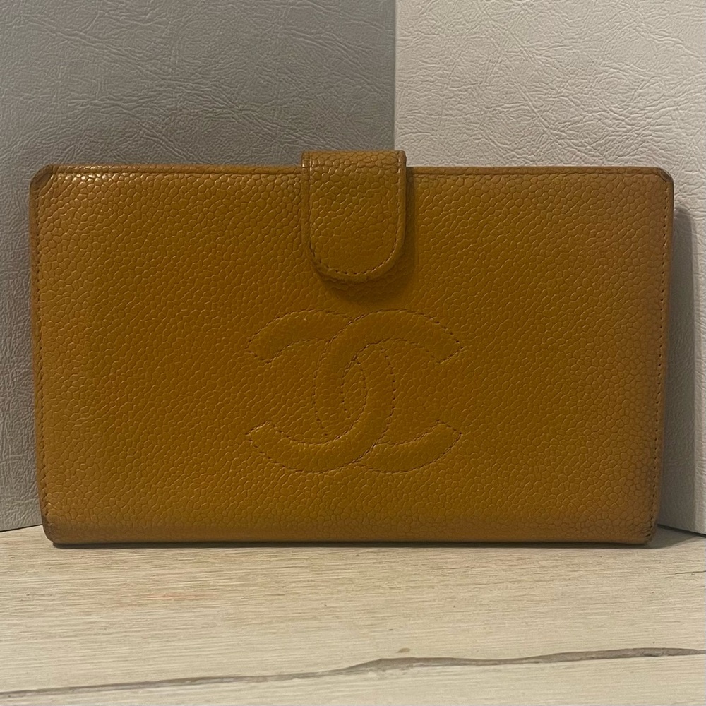 Chanel 2000-2002 Caviar Long Bifold Orange Wallet